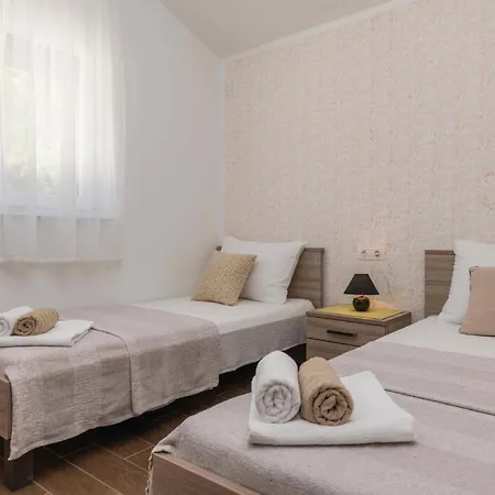 Two-bedroom In Holiday home Vodnjan