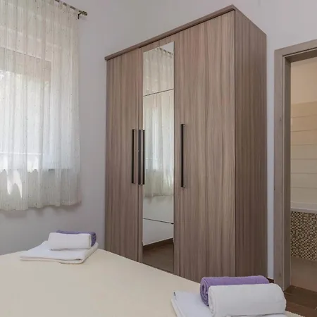 Two-bedroom In Vodnjan Casa vacanze *