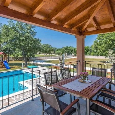 Two-bedroom In Vodnjan Casa vacanze *