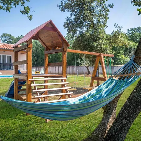 Two-bedroom In Vodnjan Vodnjan