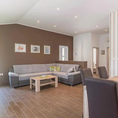 Two-bedroom In Vodnjan